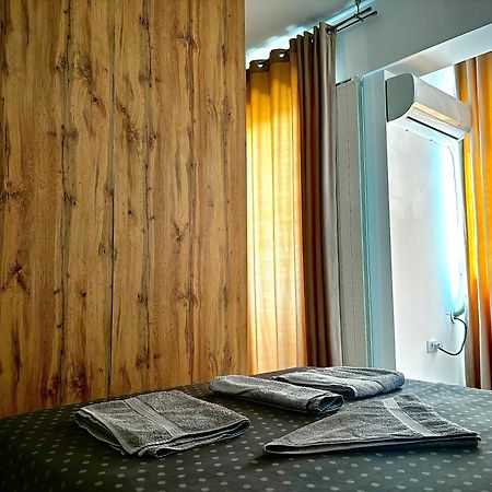 Sky View - Free Parking Apartment Iasi Bagian luar foto