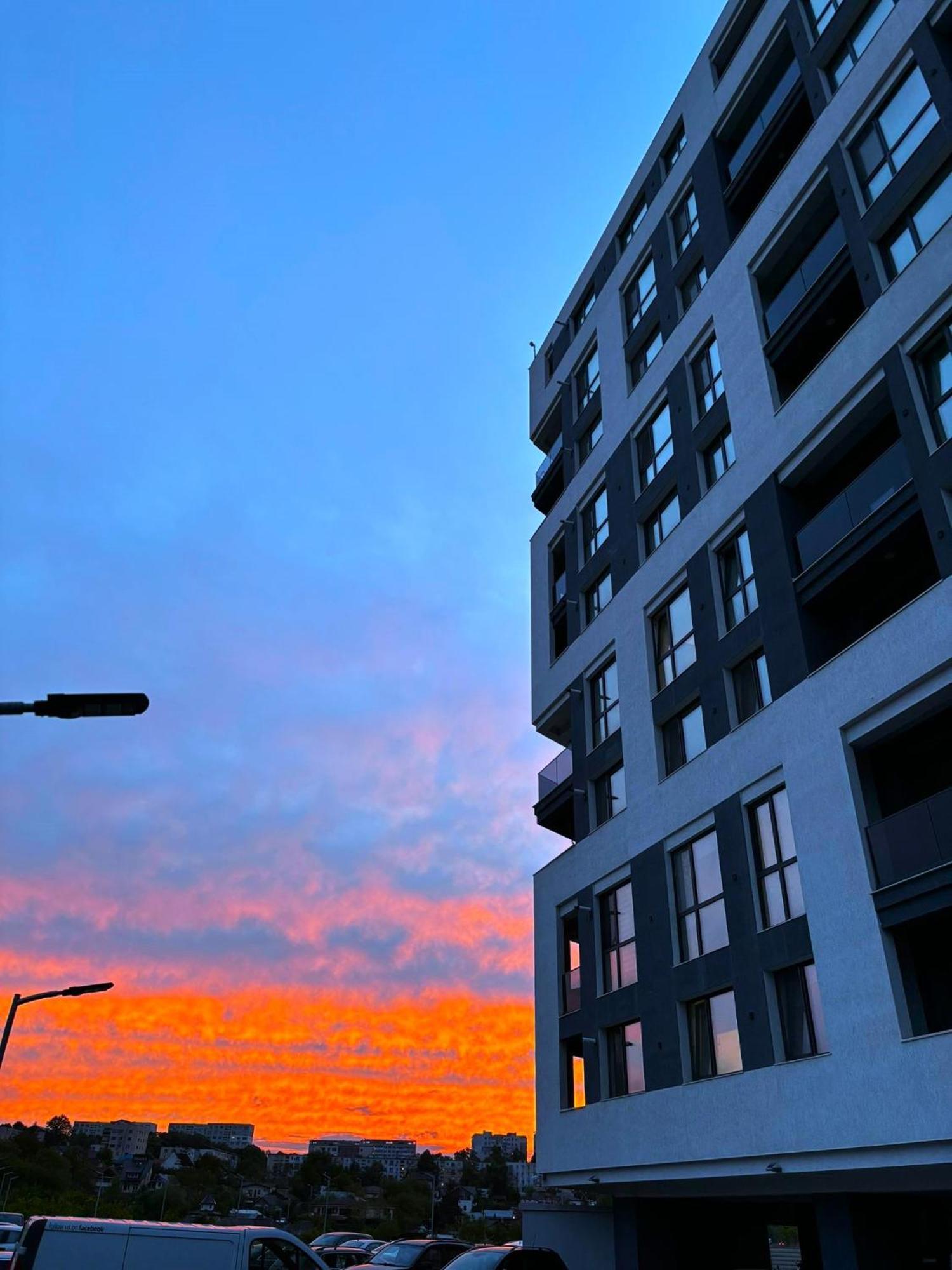 Sky View - Free Parking Apartment Iasi Bagian luar foto