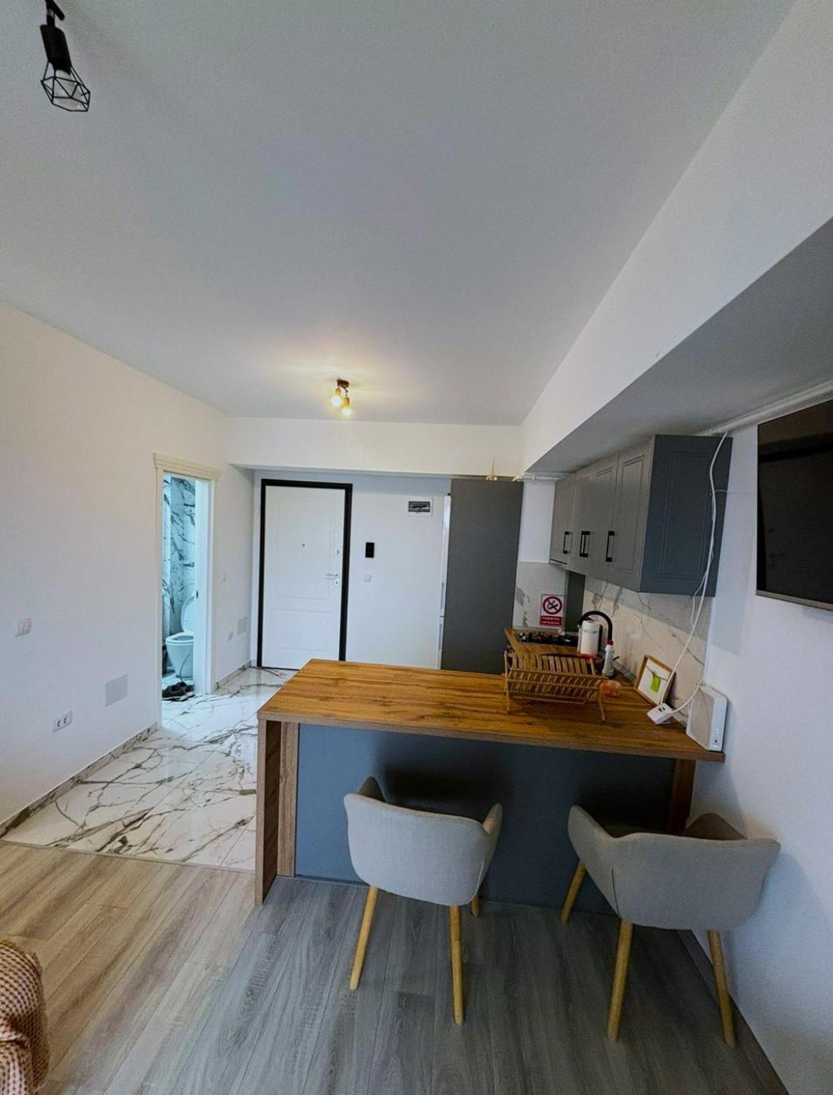 Sky View - Free Parking Apartment Iasi Bagian luar foto