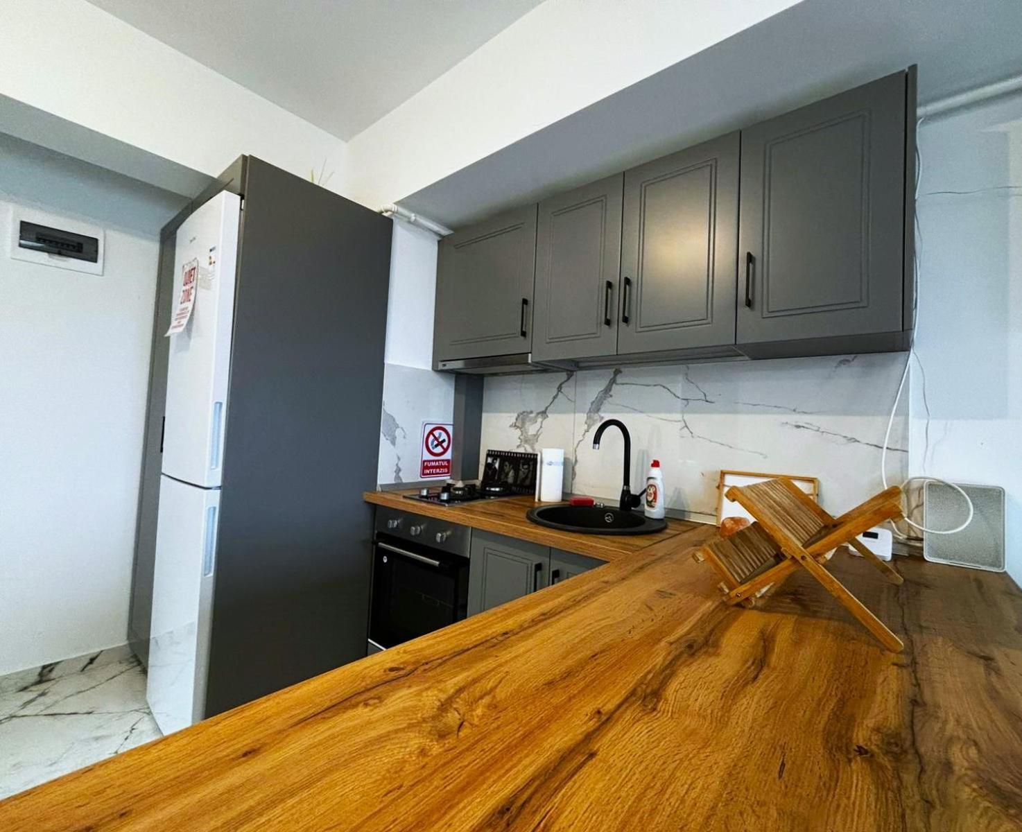 Sky View - Free Parking Apartment Iasi Bagian luar foto