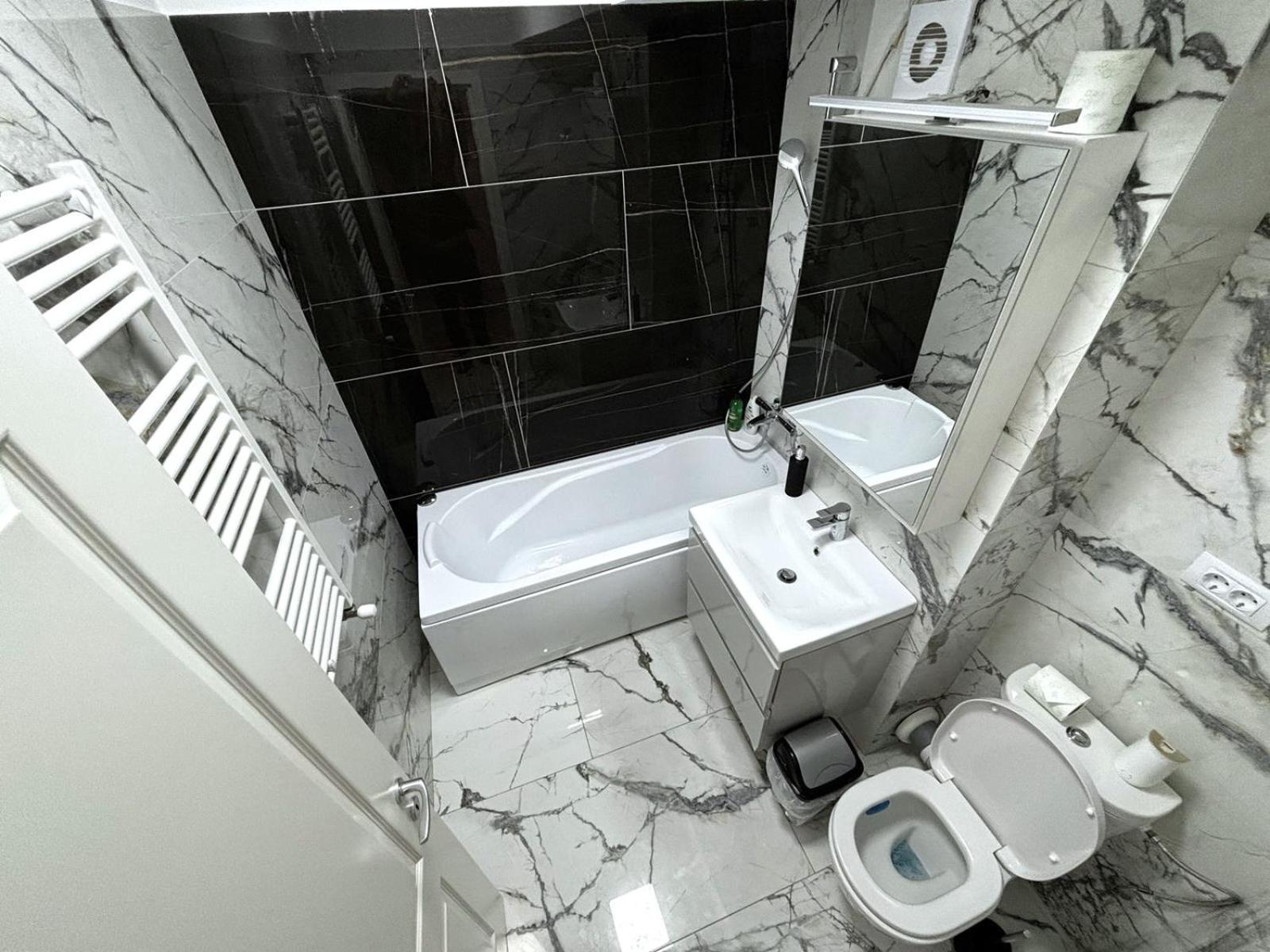 Sky View - Free Parking Apartment Iasi Bagian luar foto