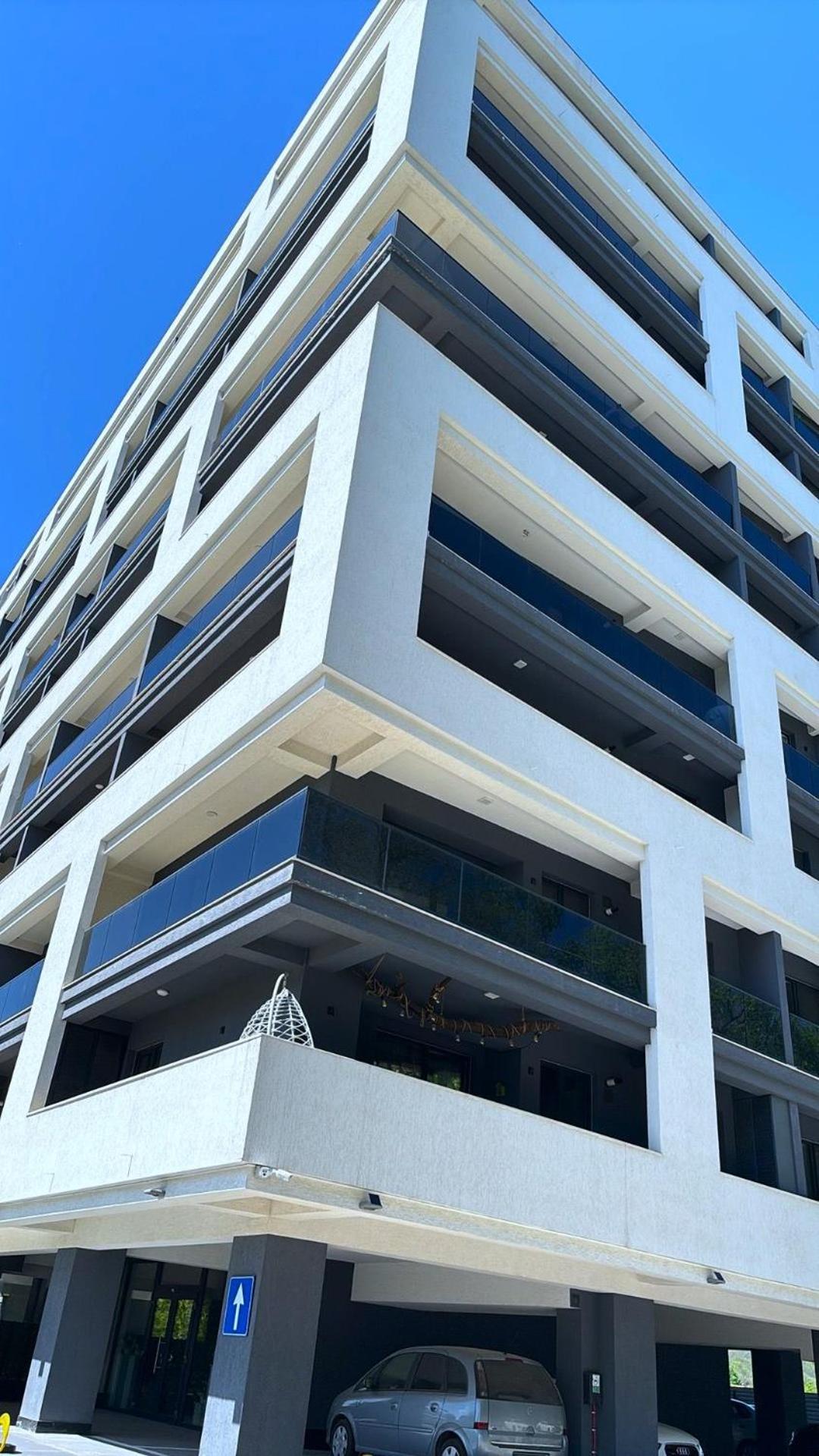 Sky View - Free Parking Apartment Iasi Bagian luar foto