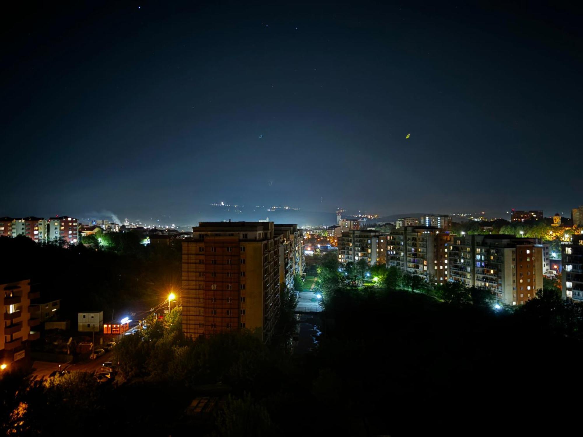 Sky View - Free Parking Apartment Iasi Bagian luar foto