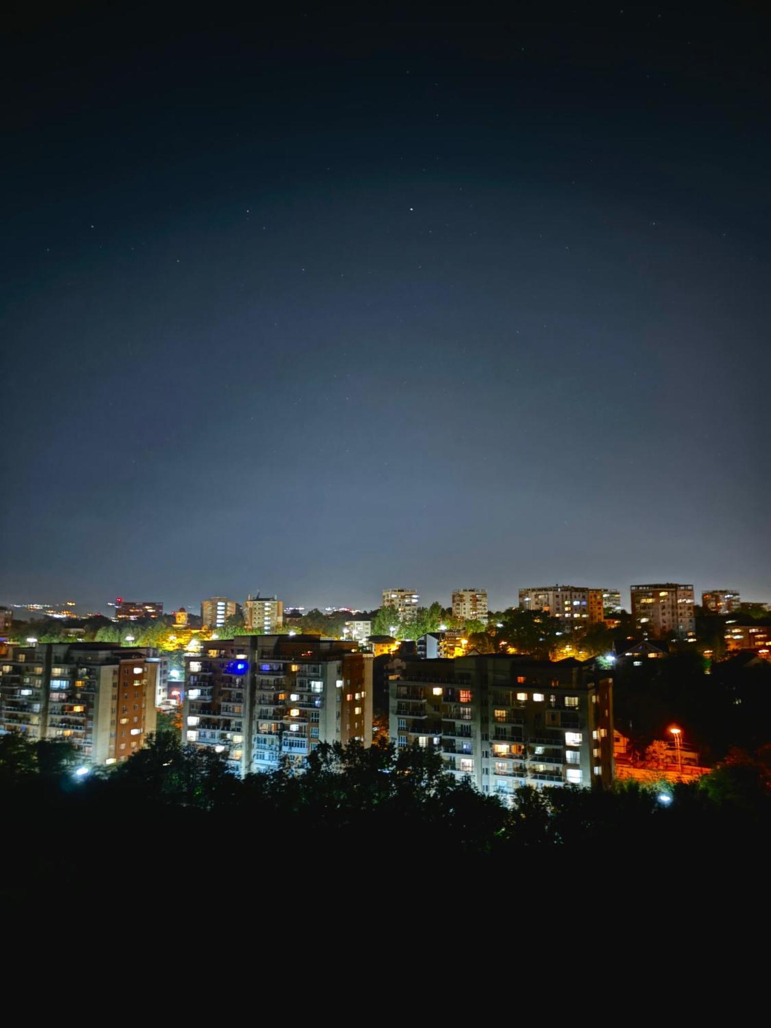 Sky View - Free Parking Apartment Iasi Bagian luar foto