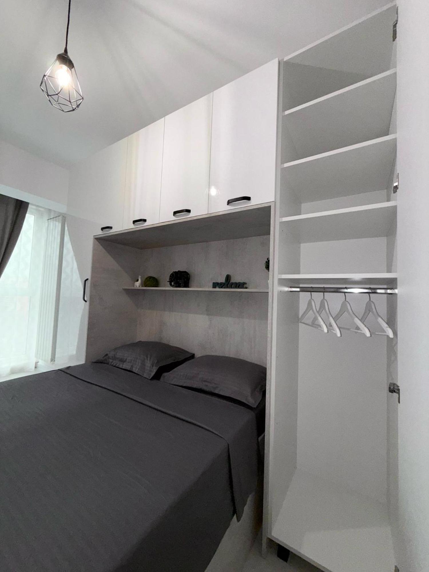 Sky View - Free Parking Apartment Iasi Bagian luar foto