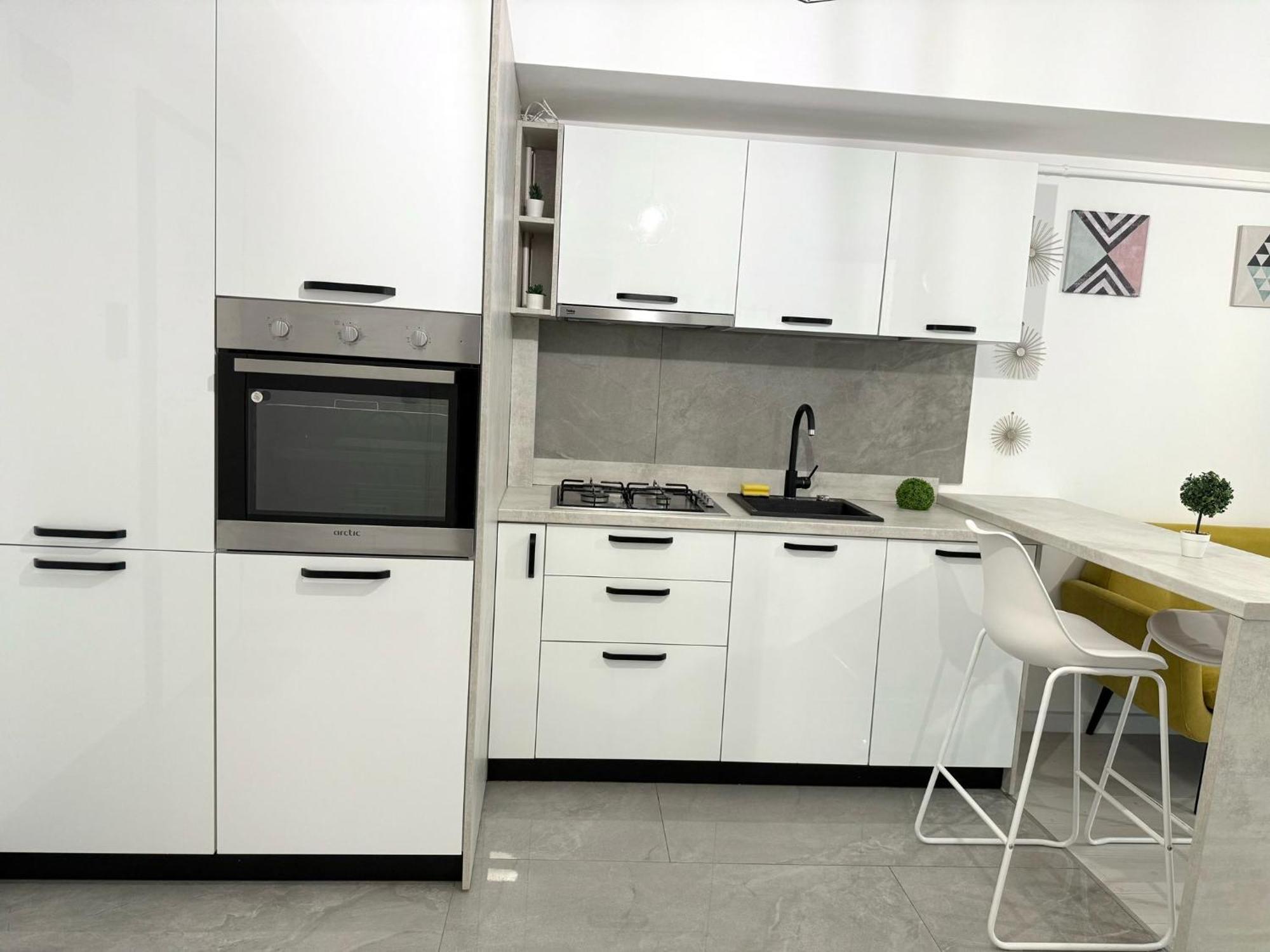 Sky View - Free Parking Apartment Iasi Bagian luar foto